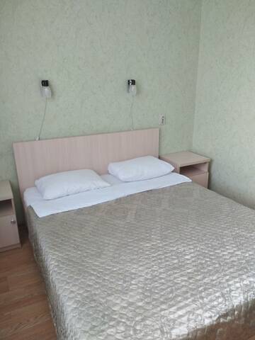 Фото номера Номер стандарт с 1 двуспальной кроватью (с завтраком) Гостиница Русская Пирамида г. Вязьма 2
